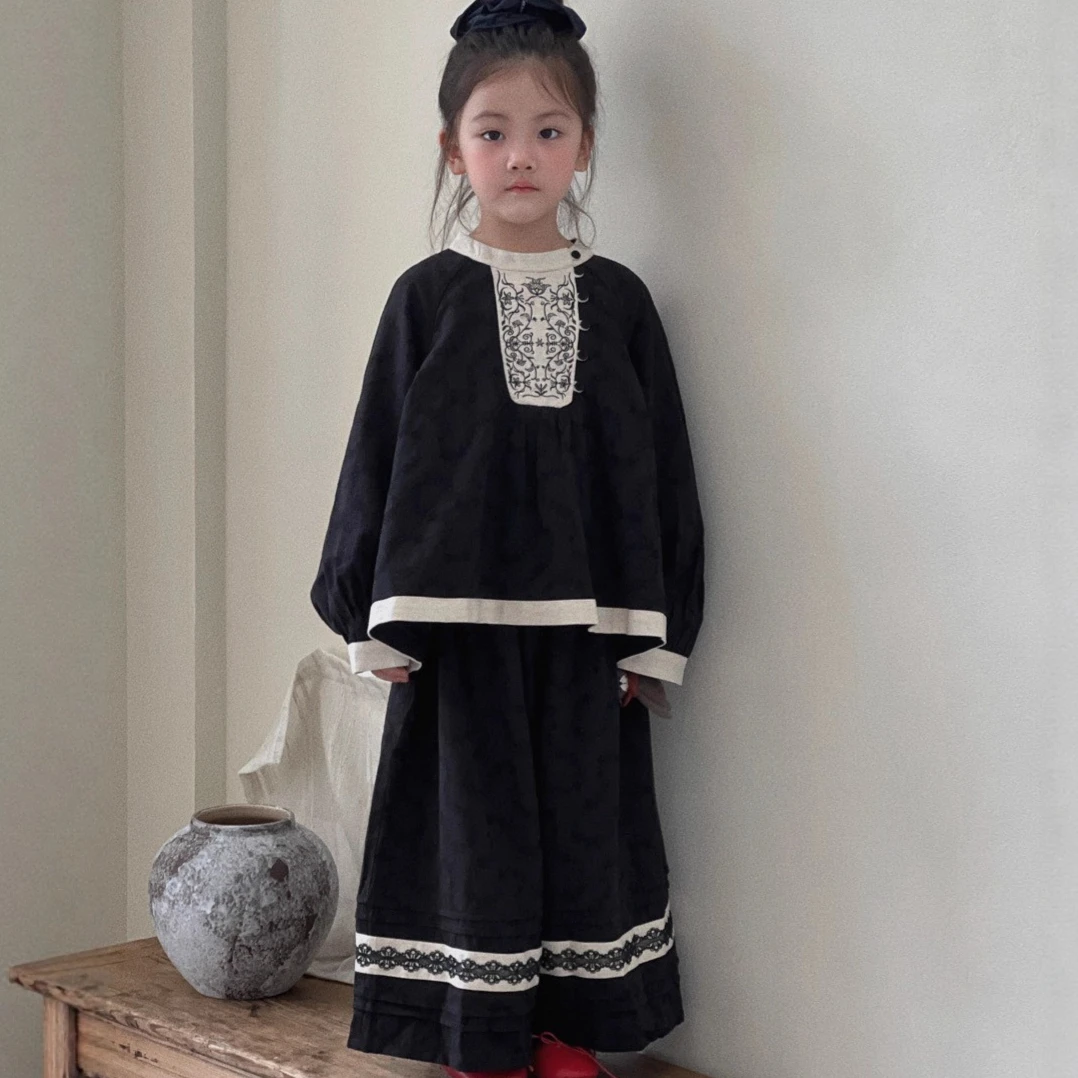 Костюм для девочек, осень 2023 – обзор и цена Baby Clothing Industry